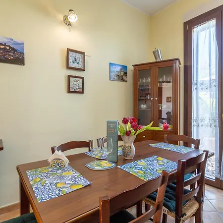 别墅 Casa Del Limoneto Di Corrado Fronte *