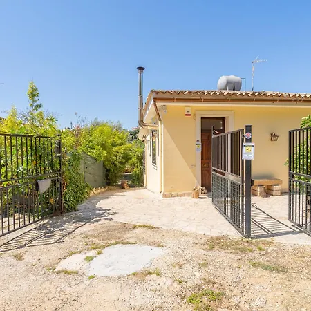 Casa Del Limoneto Di Corrado Fronte 别墅 诺托
